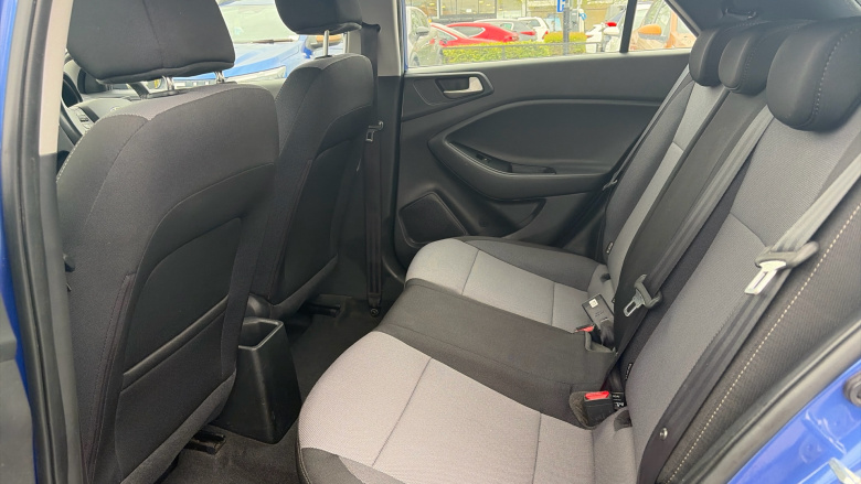 Hyundai i20 1.2 MPi SE 5dr Petrol Hatchback